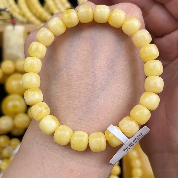 琥珀颈饰未镶嵌琥珀