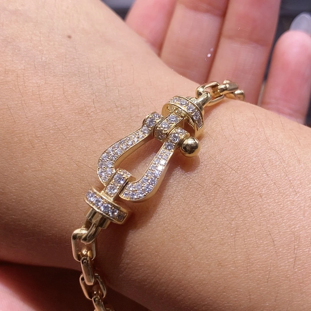 手链18K金镶嵌钻石k黄大号马蹄手链