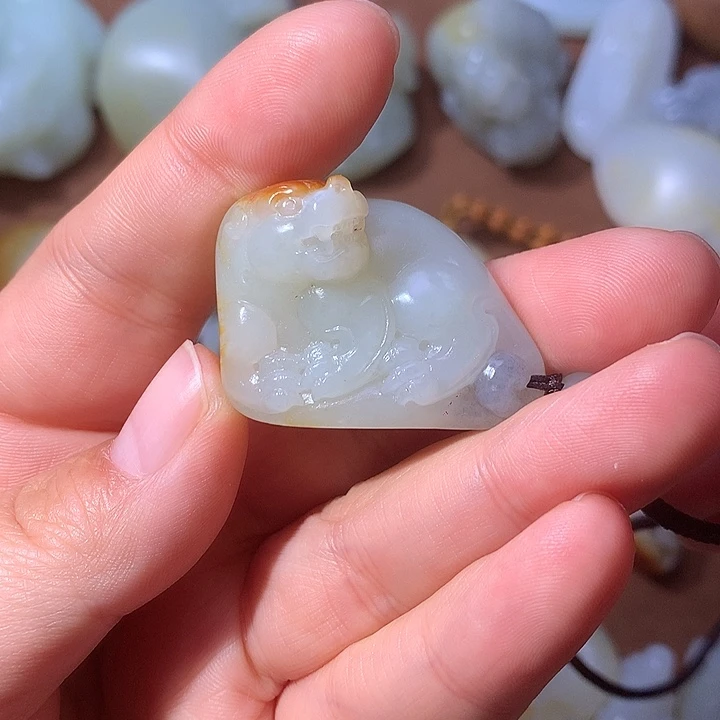 @***文和田玉未镶嵌颈饰