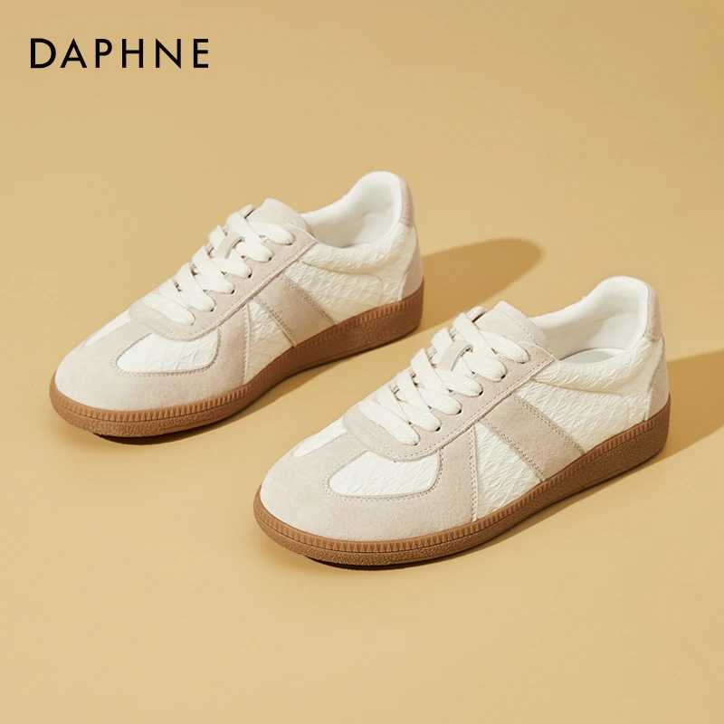 达芙妮德训鞋春季新款百搭软底学生时尚休闲运动板鞋女小白鞋女鞋