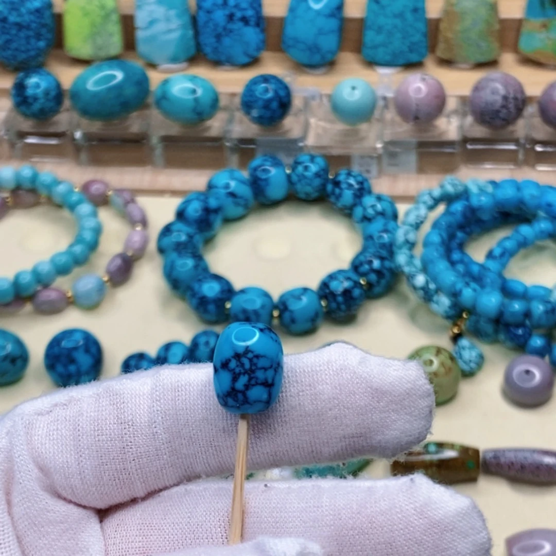 绿松石未镶嵌珠宝奇石