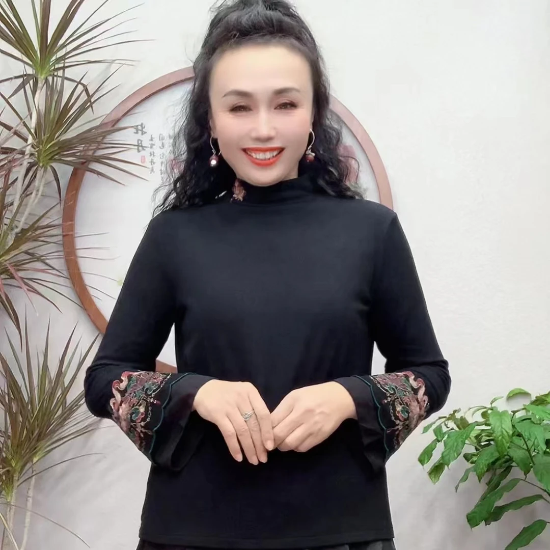 加绒（衣长57左右）秋冬新款高领长袖绣花女款T恤打底衫上衣25038