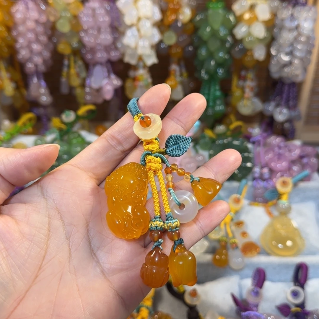 玛瑙/玉髓未镶嵌钥匙挂件