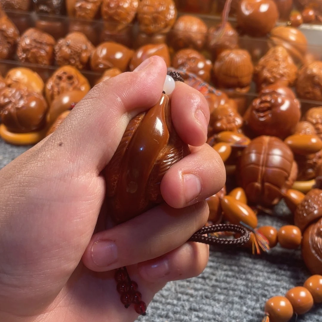 橄榄核吊坠独款三面