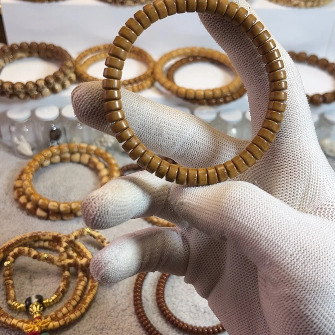 Y***n手串紫金鼠黄金甲鼠片