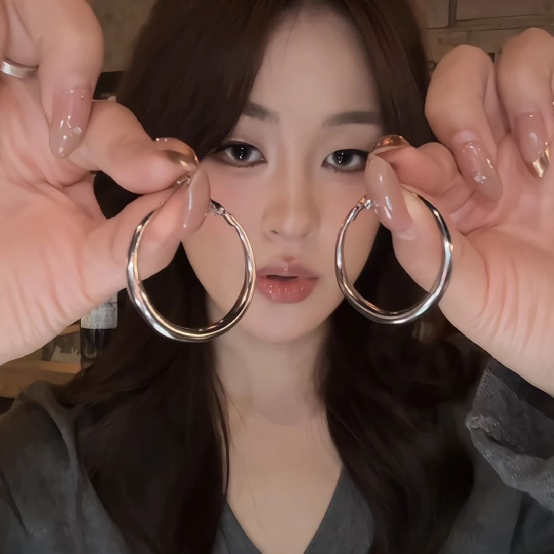 铜合金耳饰 简约显脸小素圈耳环女2026新款欧美夸张耳钉大圈圈