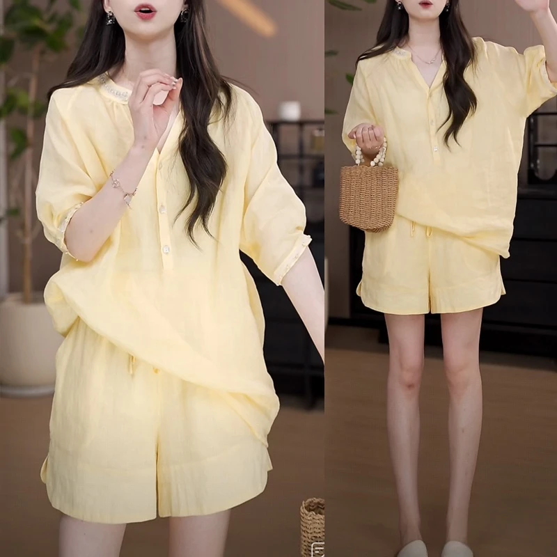 老钱风气质套装女装2025夏季新款钉珠V领中袖上衣短裤时尚两件套