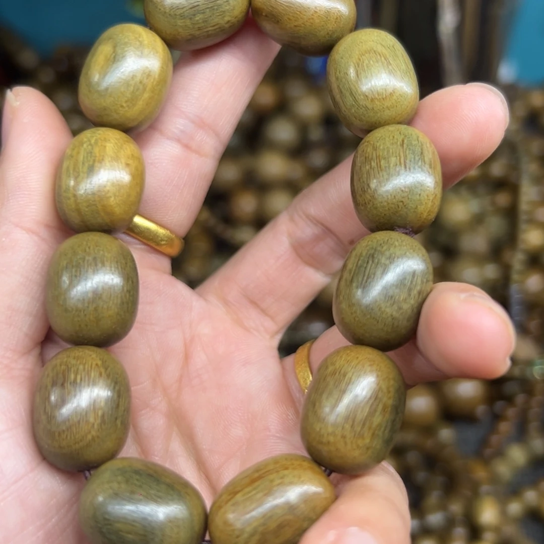 维腊木（绿檀）无事牌