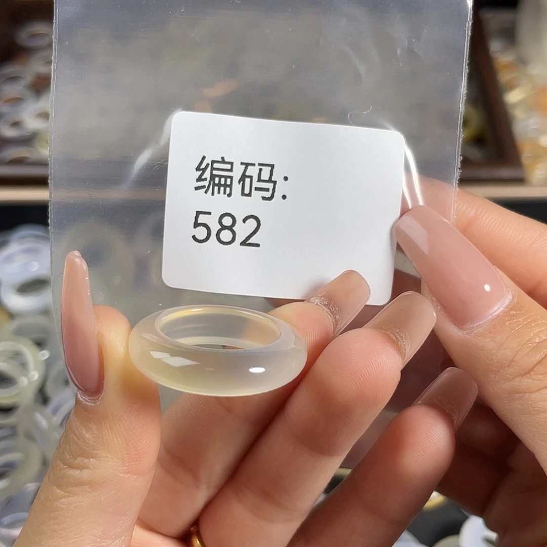 玛瑙/玉髓未镶嵌戒指582港18