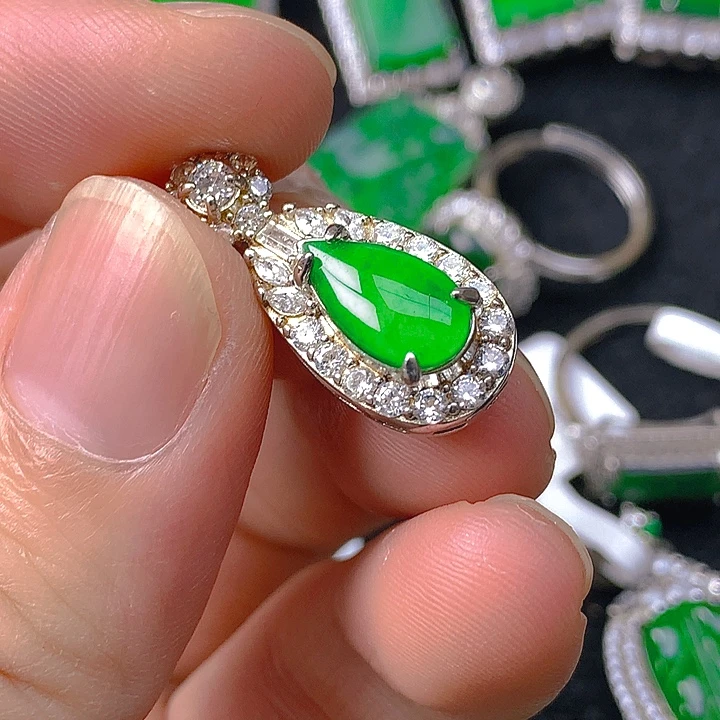 翡翠银S925镶嵌颈饰