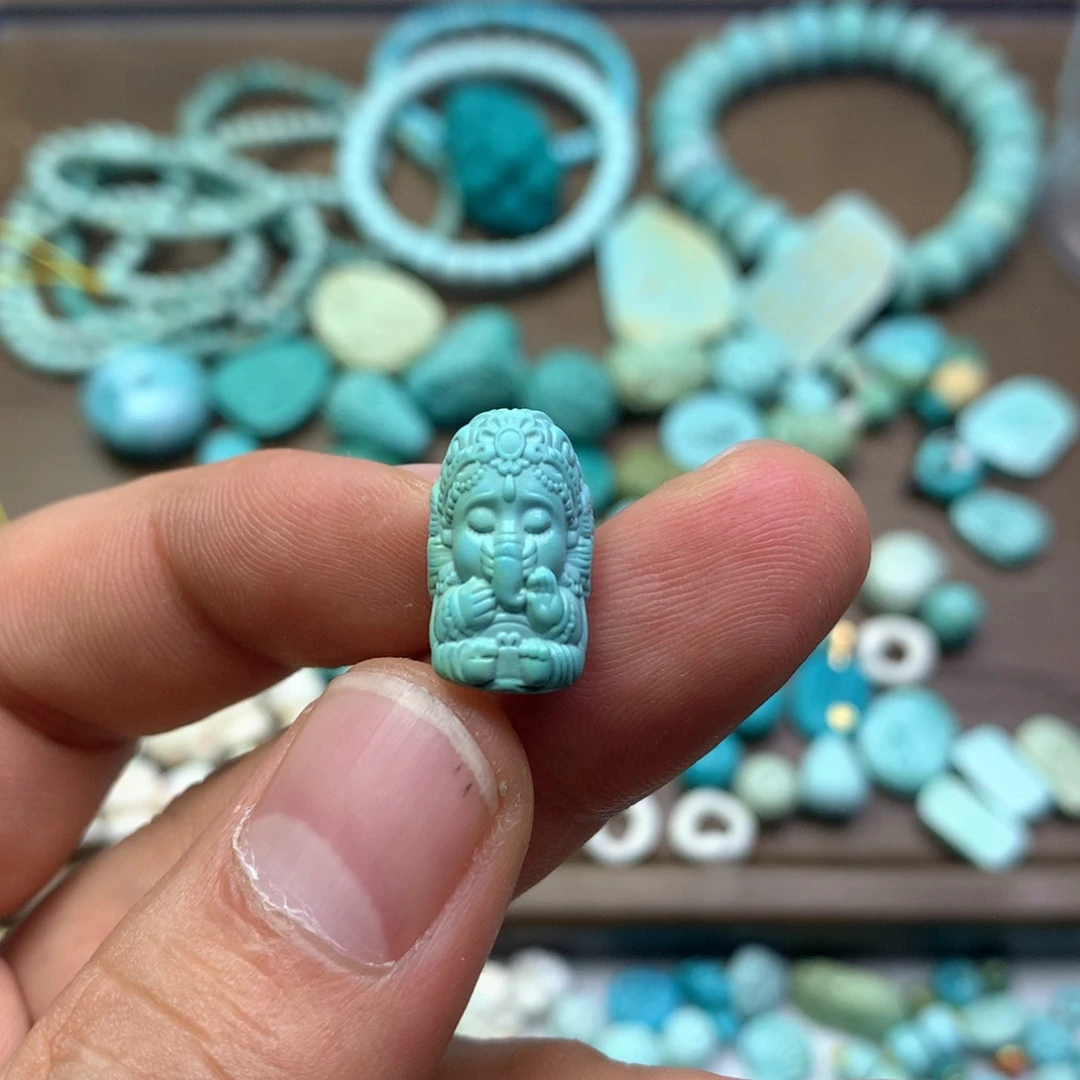 绿松石雕刻未镶嵌