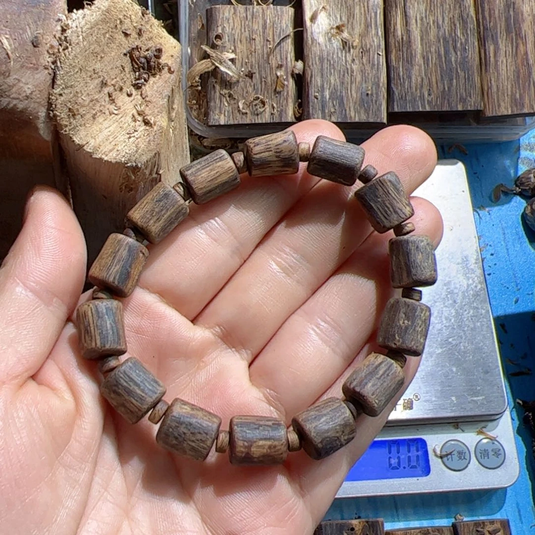 沉香手串白棋随形10.6克单圈