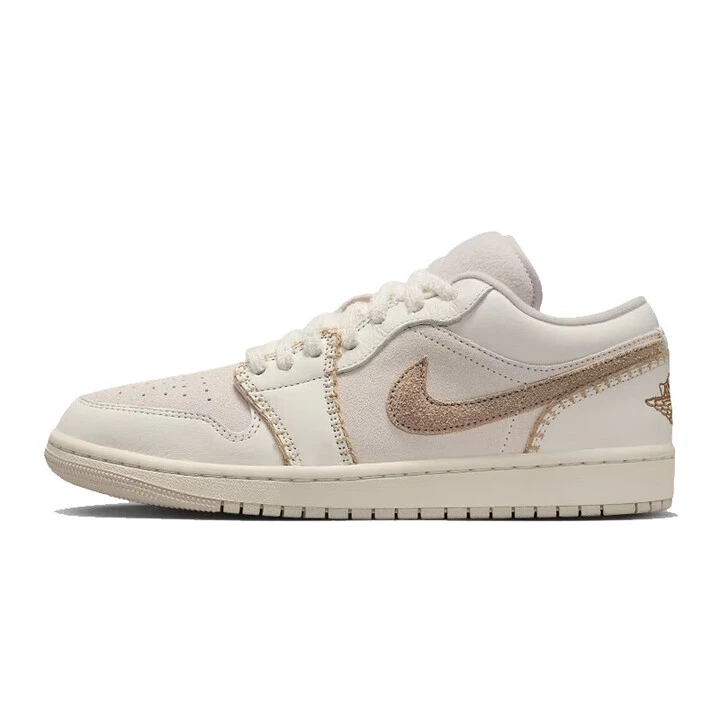 Nike耐克女鞋板鞋经典AJ1米白复古低帮女子运动休闲鞋HV4268-120