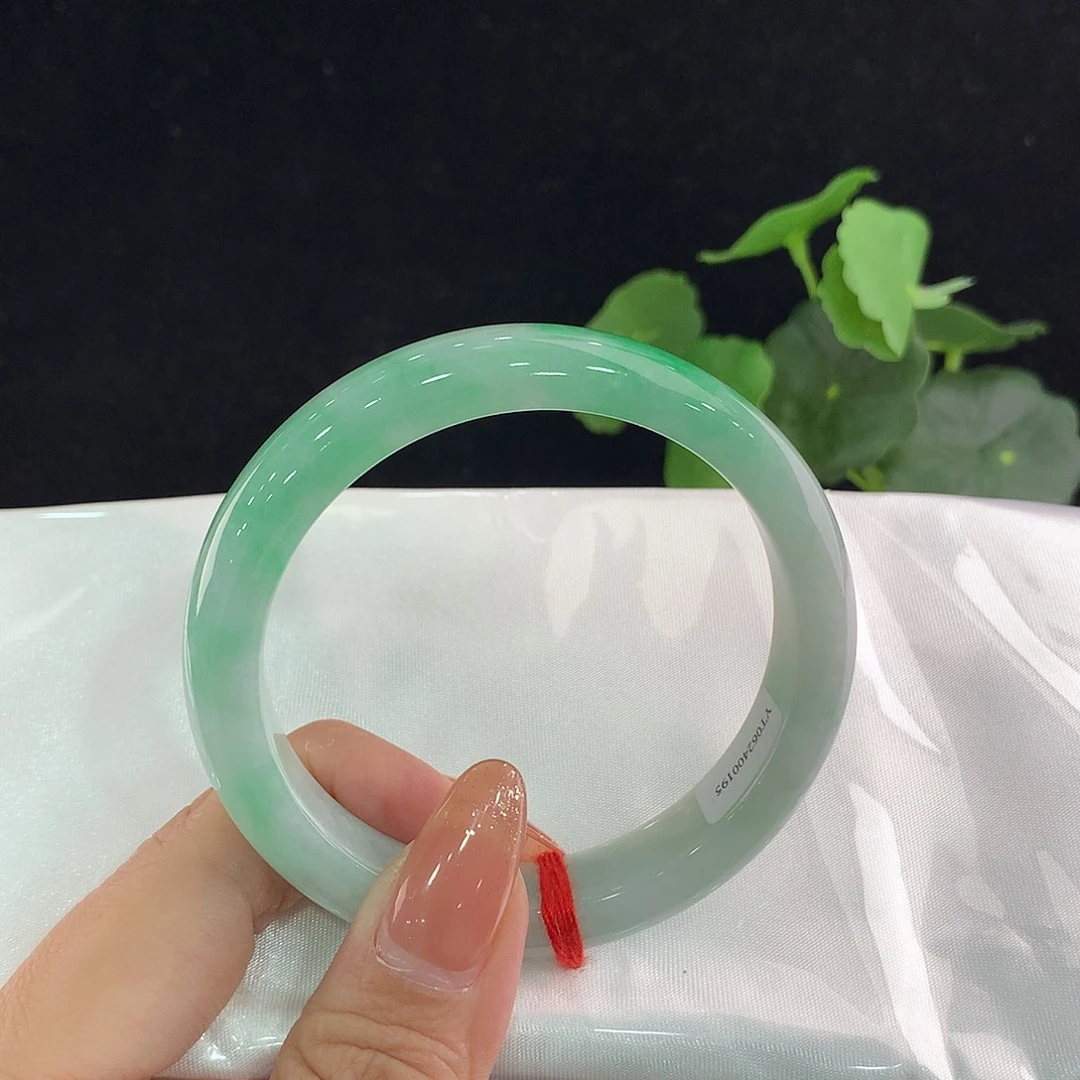 未镶嵌手镯翡翠正57