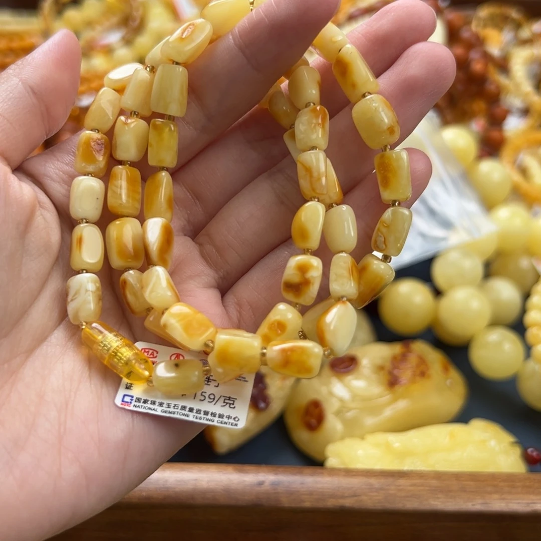 未镶嵌琥珀珠宝奇石