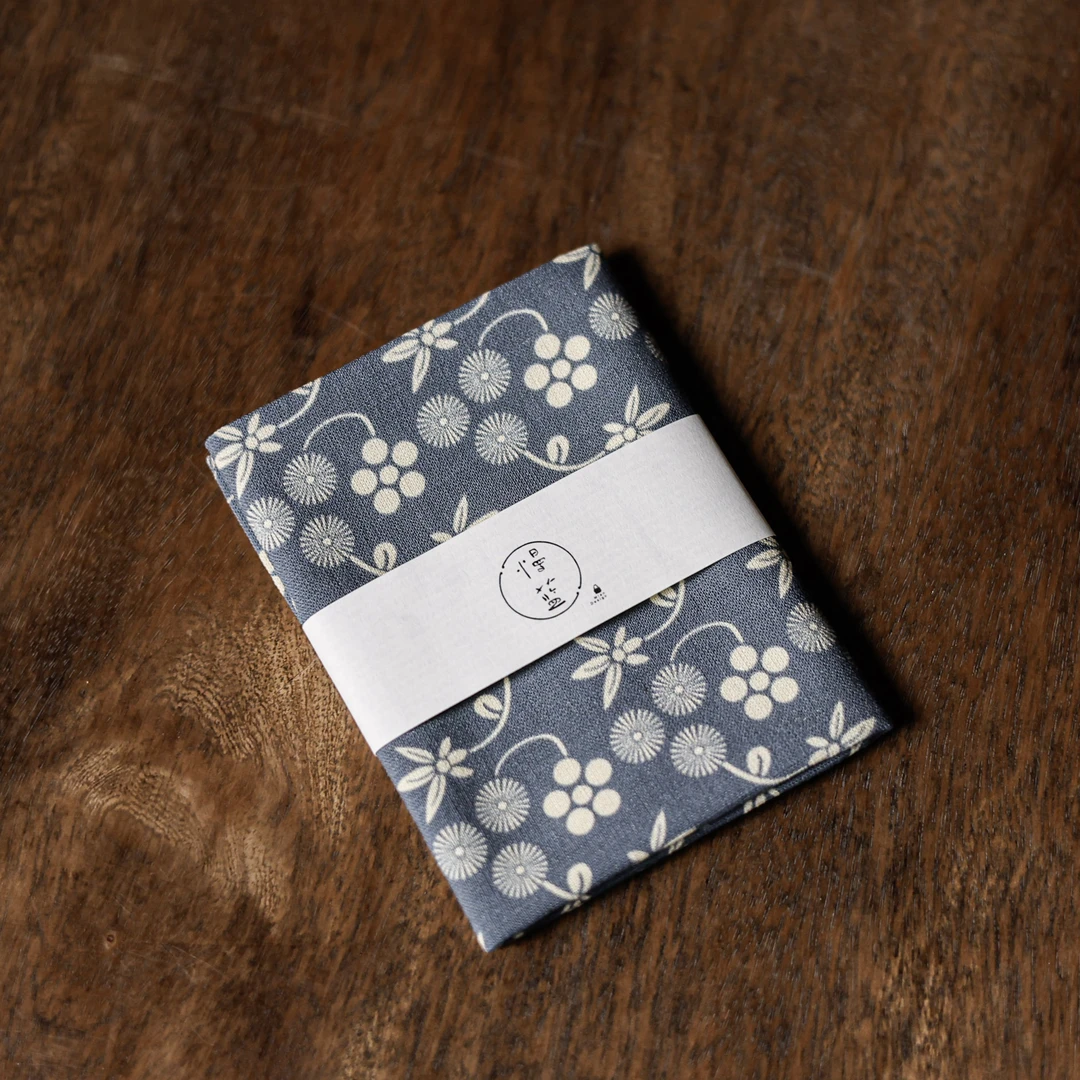 【悦生活】梅花雏菊(灰蓝)茶巾（慢蓝S0057）
