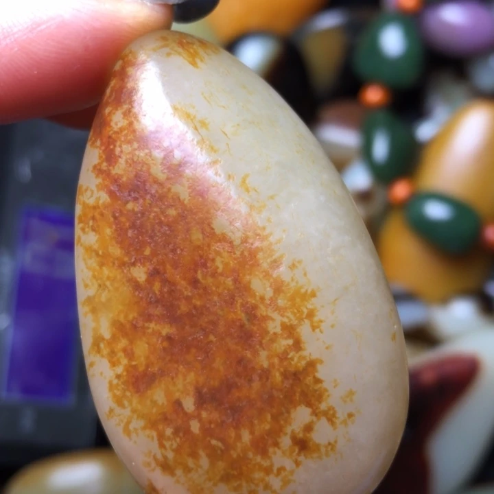 和田玉未镶嵌珠宝奇石