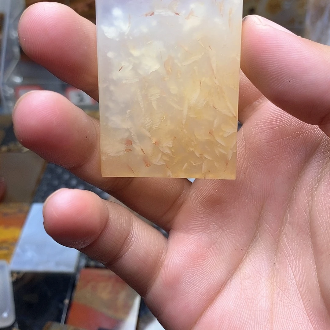 羡***风玛瑙/玉髓未镶嵌珠宝半成品