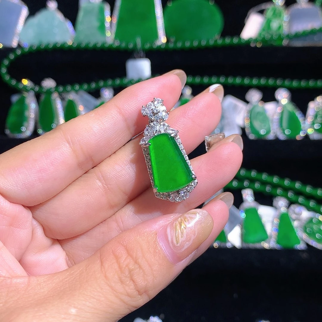 【闪购商品】翡翠银S925镶嵌颈饰今*安天然翡翠