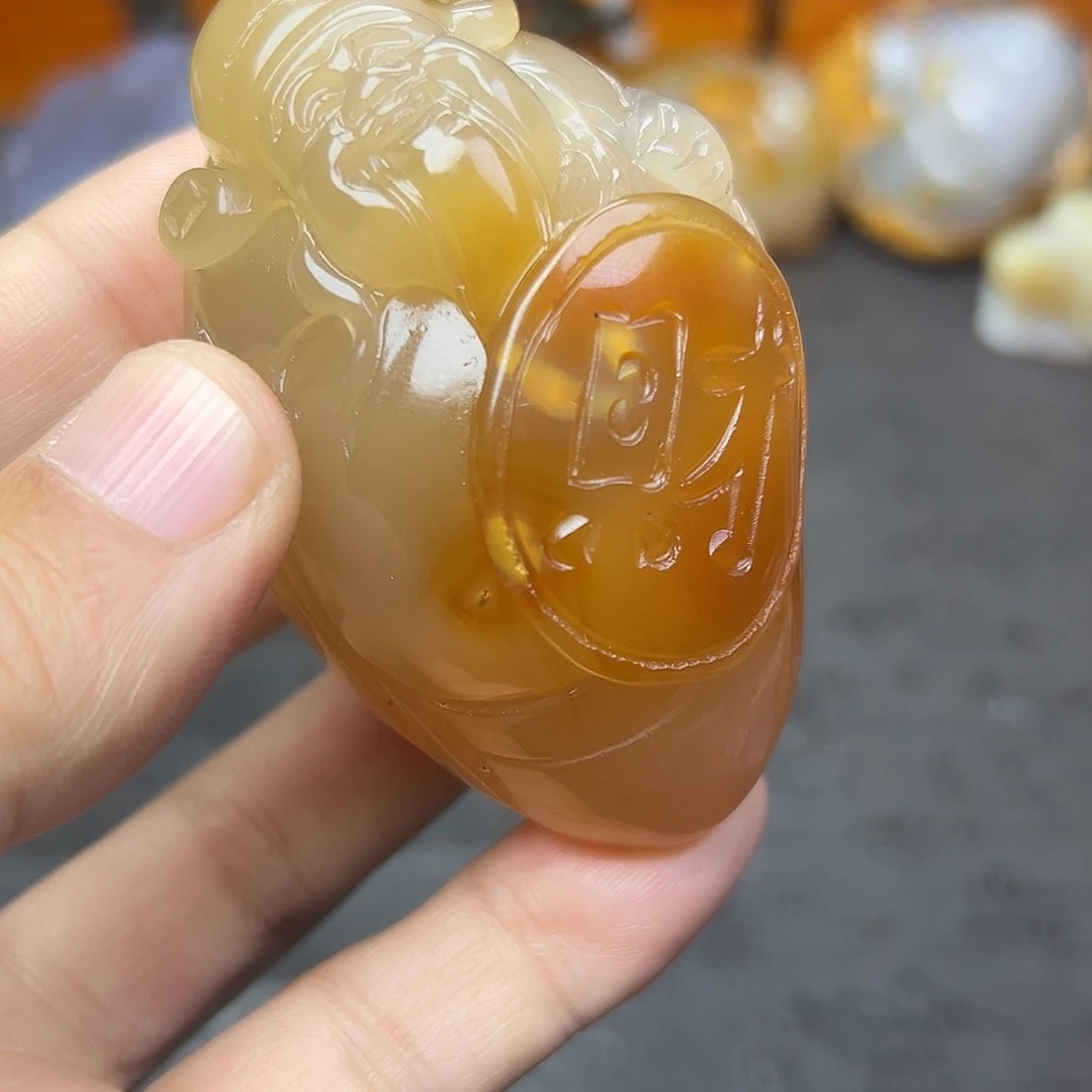 浩***玛瑙/玉髓未镶嵌天然玉石手把件吊坠