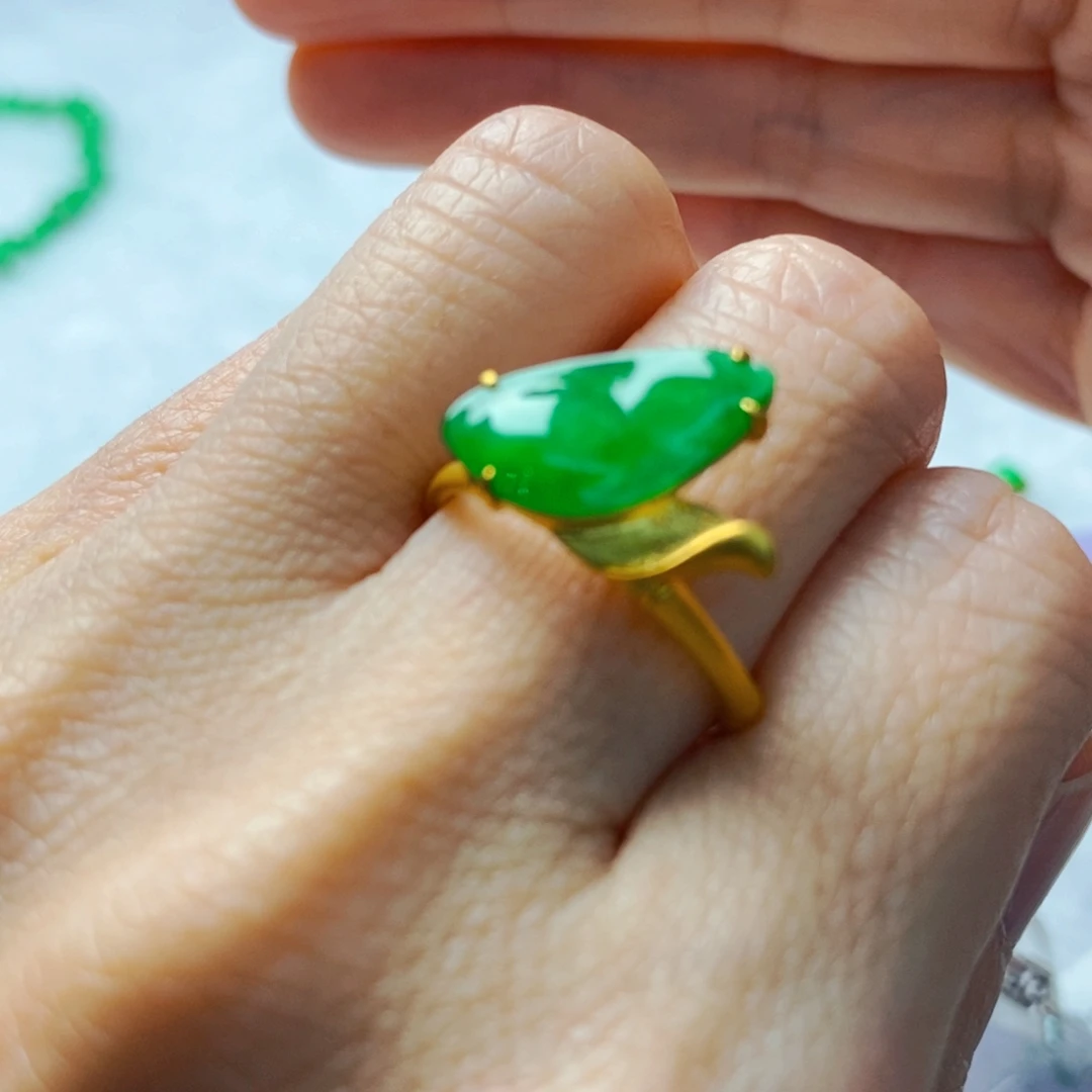 知***晓翡翠18K金镶嵌戒指18 k金福豆戒指