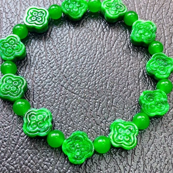 翡翠未镶嵌颈饰多样性