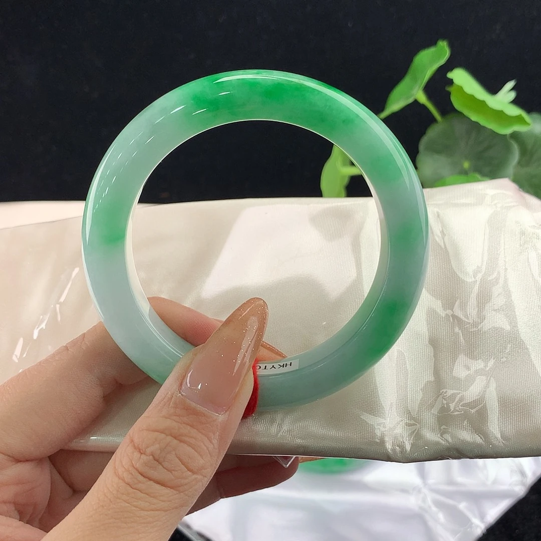 翡翠未镶嵌手镯正57