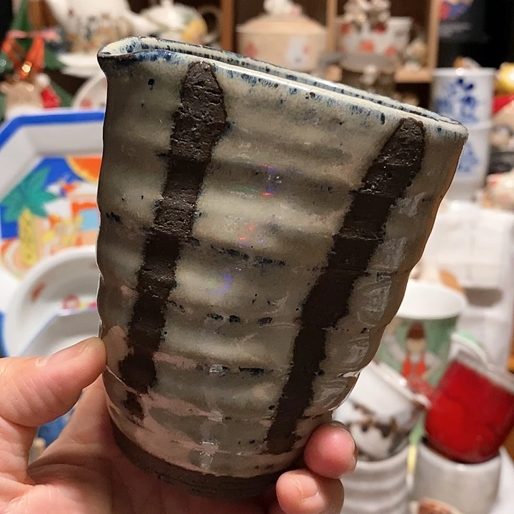 手捏公道杯子……………………