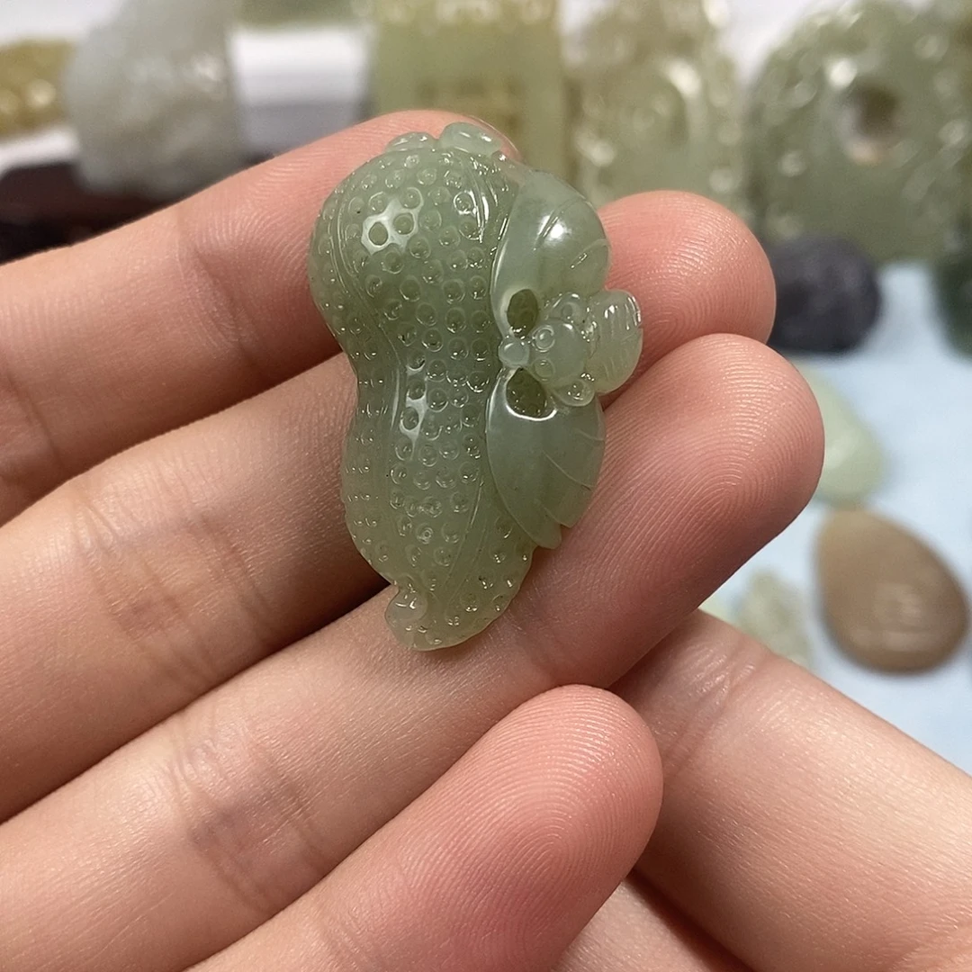 和田玉未镶嵌挂件