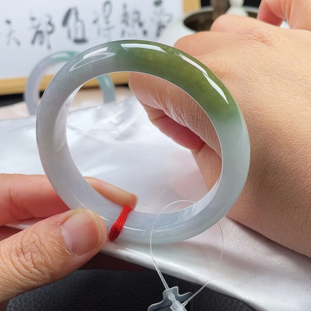 翡翠未镶嵌手镯正圈21