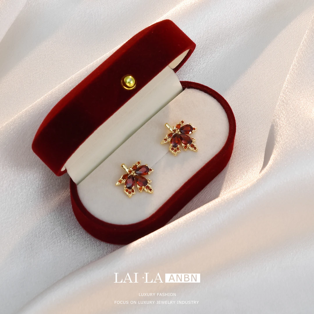 铜合金铜耳饰 新中式红色枫叶耳钉小众耳夹复古感设计国风汉服