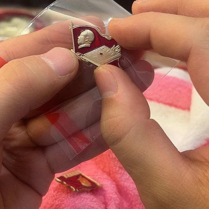 超***.像章一一一高贵轻复古一一一