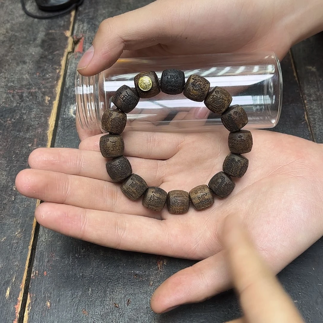 大叶紫檀（黑酸枝木类）