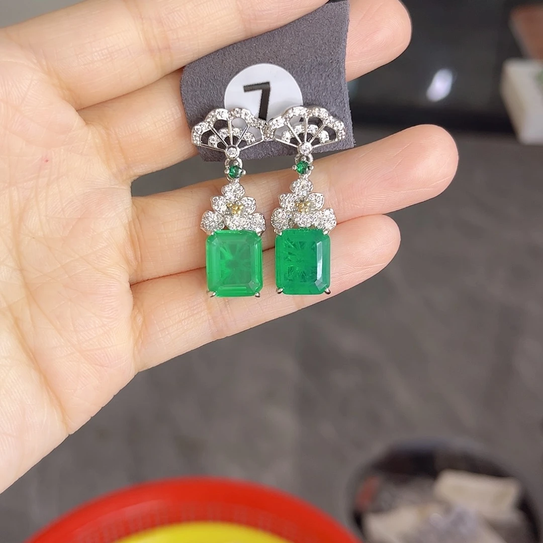 银S925镶嵌耳饰祖母绿