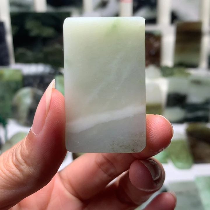 独山玉未镶嵌颈饰