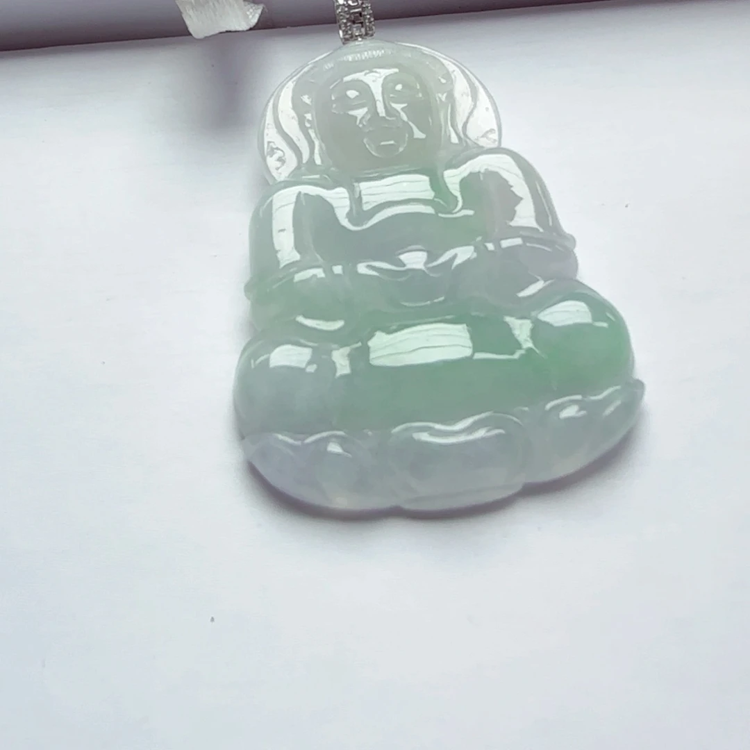 颈饰18K金镶嵌翡翠观音