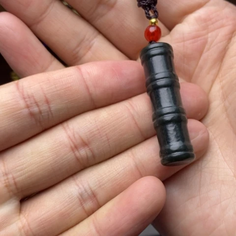 沪****和田玉未镶嵌颈饰