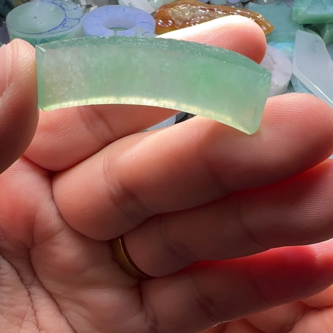晴***日定制翡翠未镶嵌翡翠