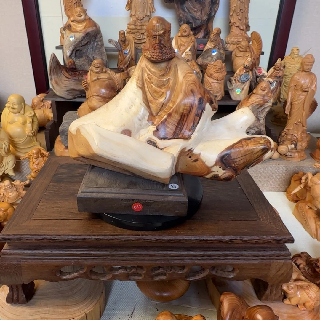 崖柏小木匠艺雕一物一拍