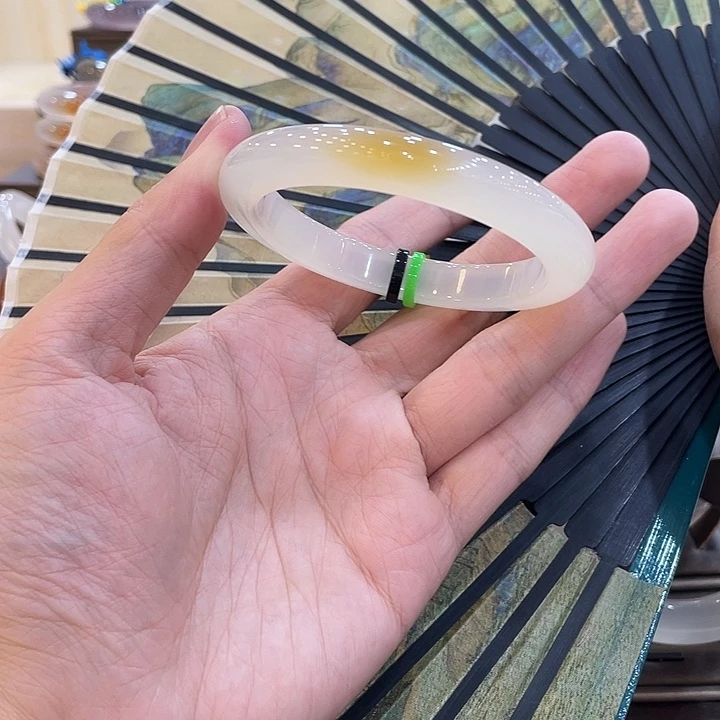 手镯玛瑙/玉髓未镶嵌