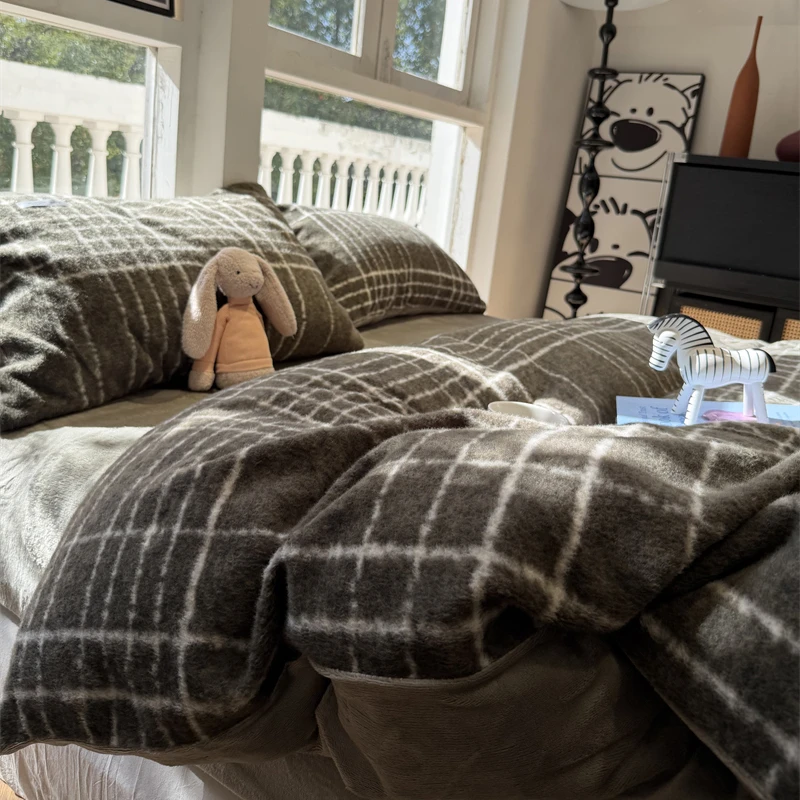 易安阁ins冬季加厚A版仿羊绒B版牛奶绒竖条绿保暖四件套1.5m1.8米