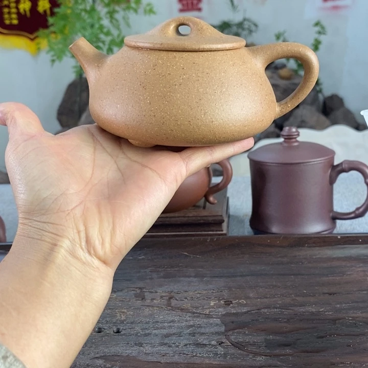 紫砂茶壶?****?黄降坡石瓢280左右的容量半手制作