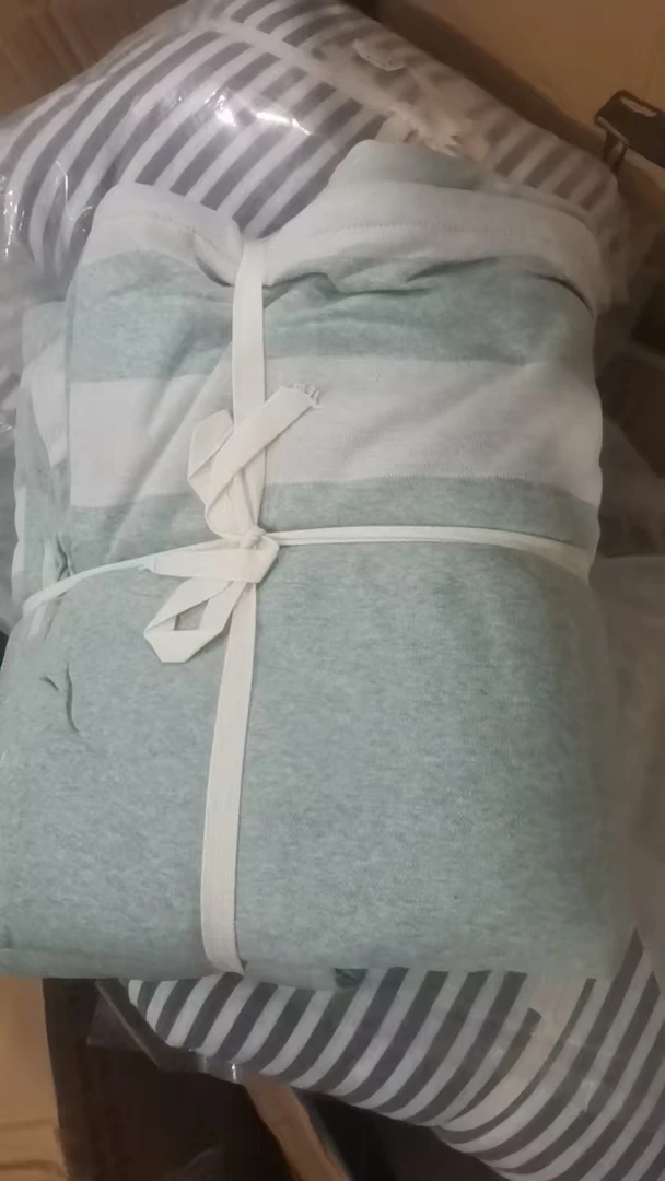 AA绿白四件套被套200*230床笠180*200枕套2个48*74