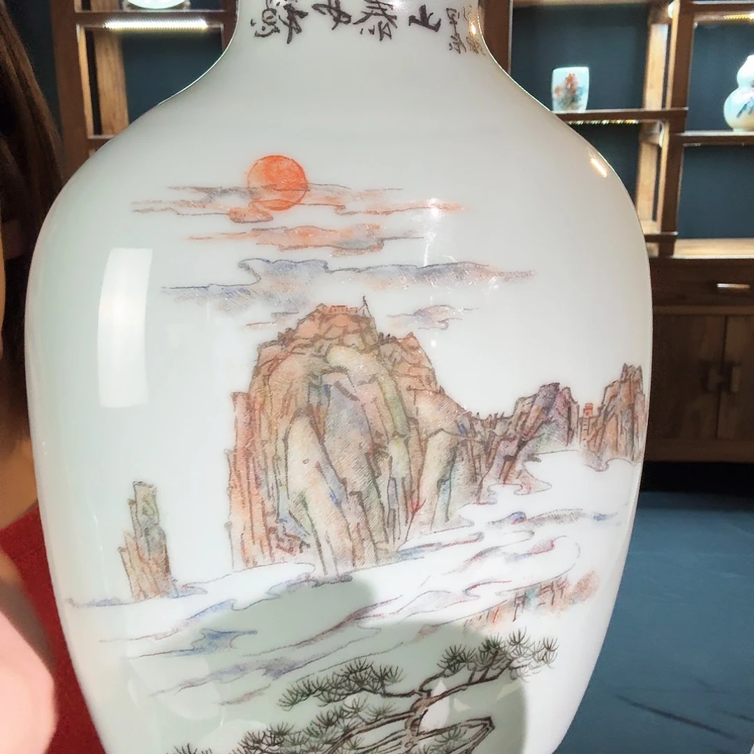 鲁青瓷扁瓶稳如泰山