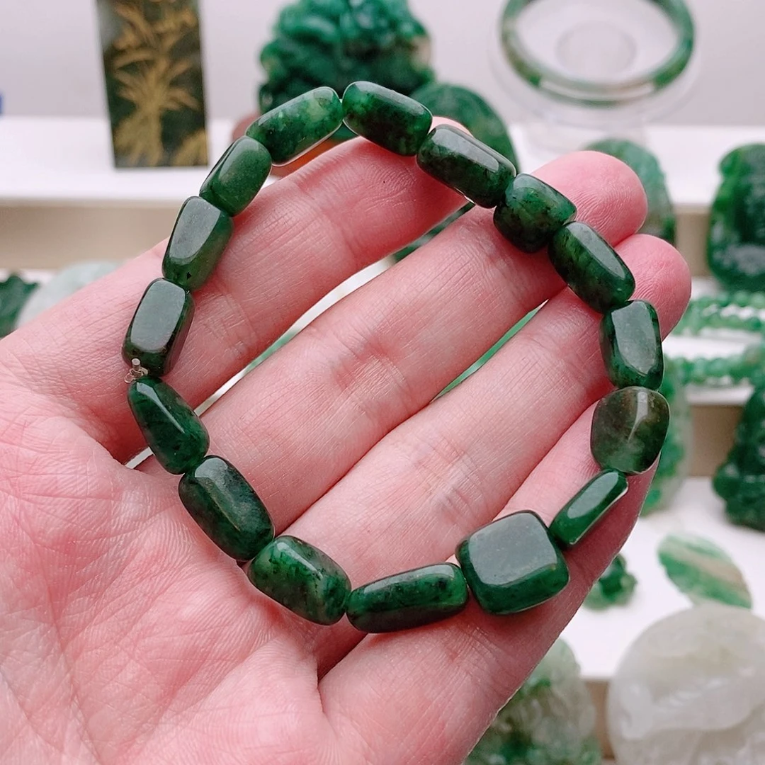 独山玉未镶嵌吊坠