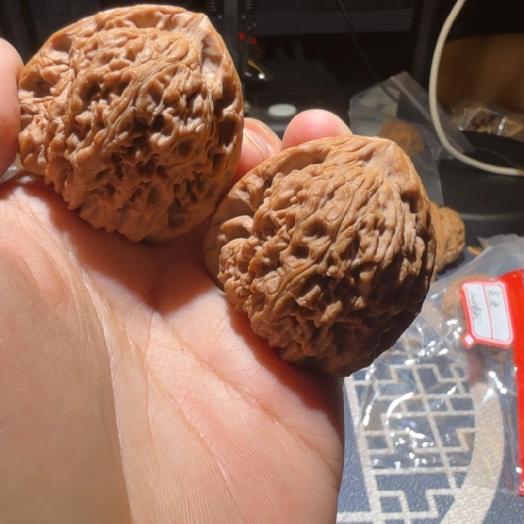 把件猴头核桃三角南疆