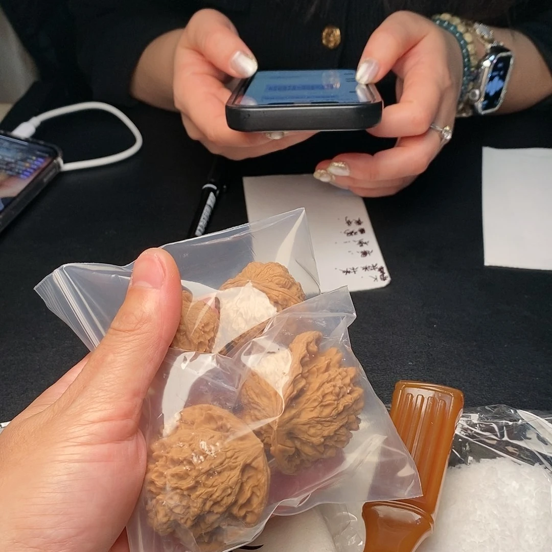 桃核把件黄*?官帽尺寸48