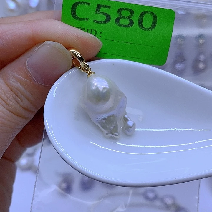 颈饰未镶嵌淡水珍珠