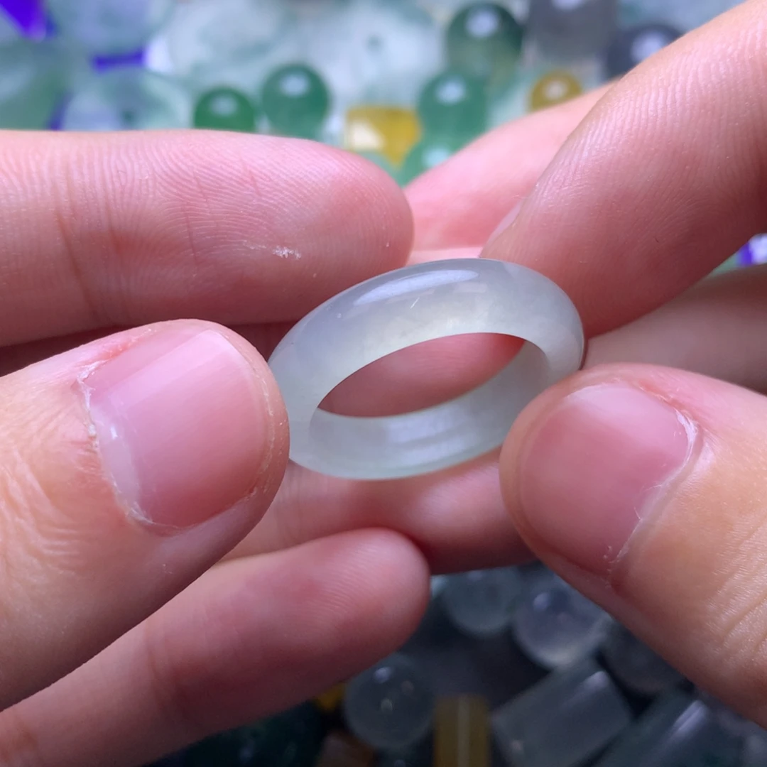 定制翡翠未镶嵌挂件