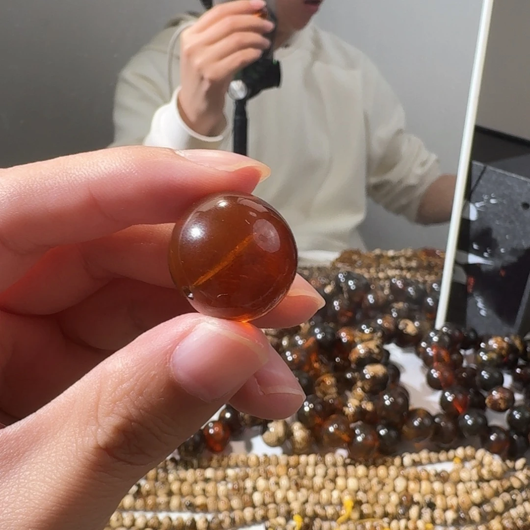 笨***孩琥珀未镶嵌裸石抚顺琥珀19mm高庄